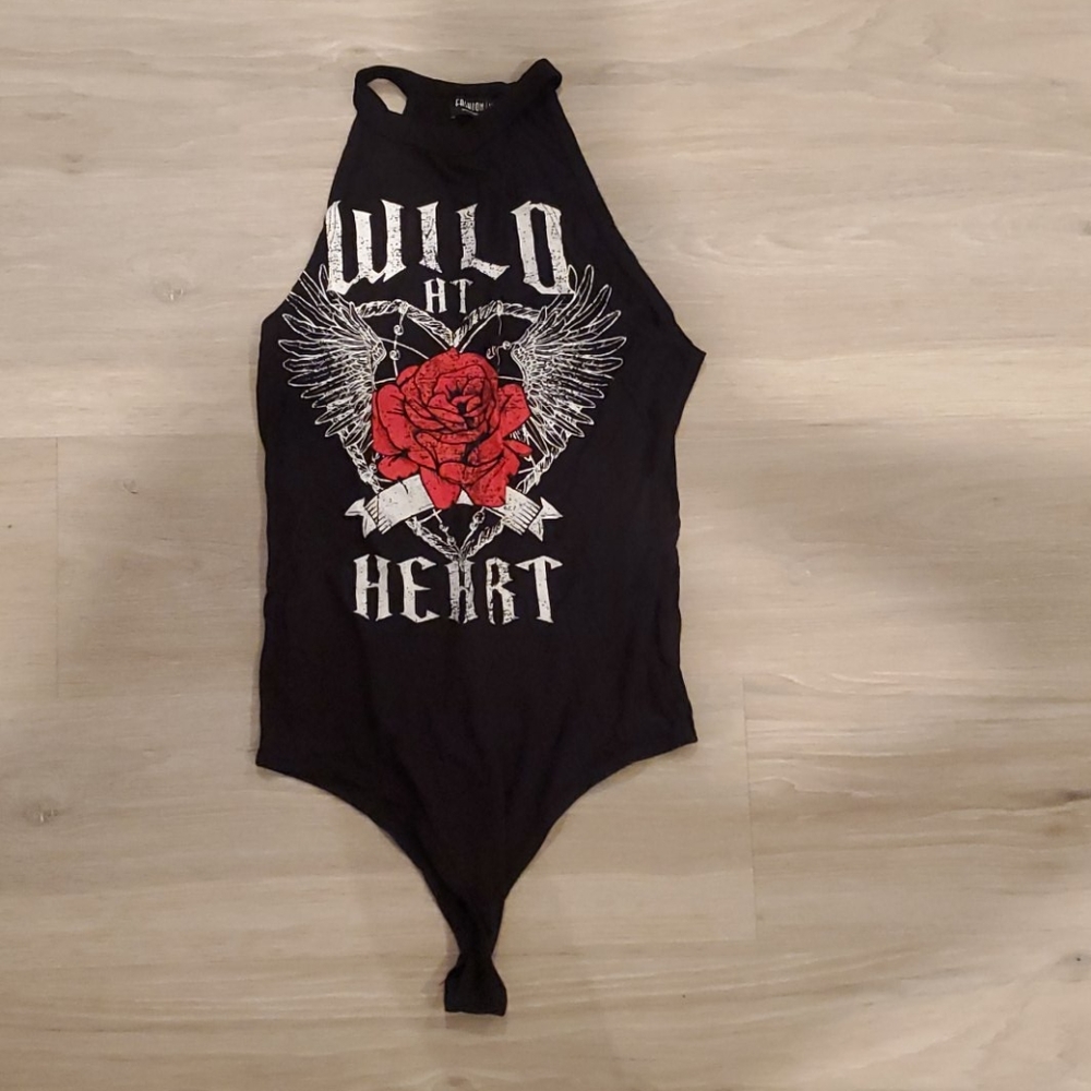 FASHION NOVA -bodysuit-